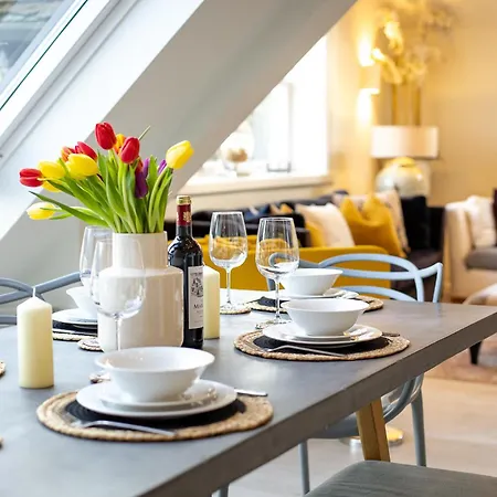 Appartamento Exclusive 3 Bedroom Penthouse - 2 Bath & Mezzanine