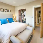 Exclusive 3 Bedroom Penthouse - 2 Bath & Mezzanine