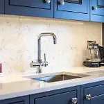 Exclusive 3 Bedroom Penthouse - 2 Bath & Mezzanine Harrogate