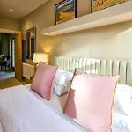 Exclusive 3 Bedroom Penthouse - 2 Bath & Mezzanine Daire *