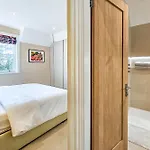Exclusive 3 Bedroom Penthouse - 2 Bath & Mezzanine Daire *