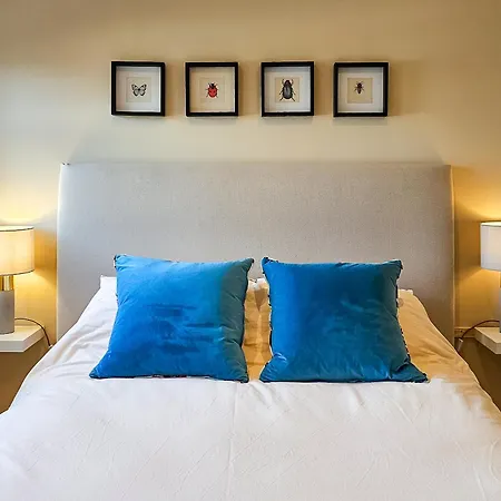 아파트 Exclusive 3 Bedroom Penthouse - 2 Bath & Mezzanine 해러게이트