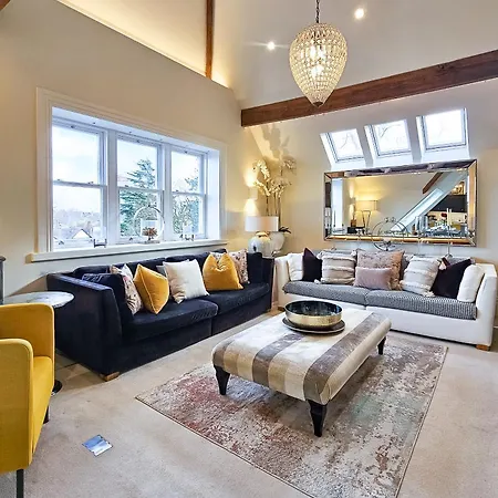 Apartmán Exclusive 3 Bedroom Penthouse - 2 Bath & Mezzanine