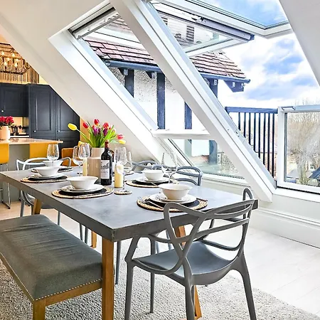 Daire Exclusive 3 Bedroom Penthouse - 2 Bath & Mezzanine *