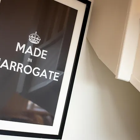 Exclusive 3 Bedroom Penthouse - 2 Bath & Mezzanine